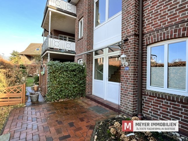 Vermietete Dachgeschosswohnung im Ortskern von Rastede (Obj.-Nr.: 6492)