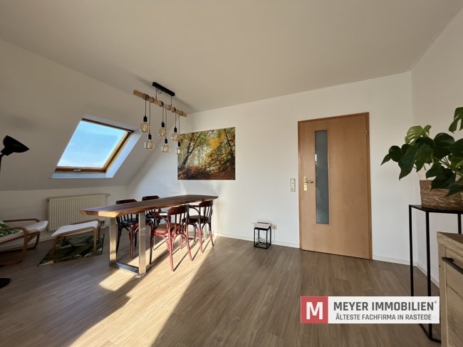 Vermietete Dachgeschosswohnung im Ortskern von Rastede (Obj.-Nr.: 6492)
