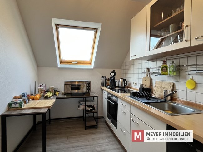 Vermietete Dachgeschosswohnung im Ortskern von Rastede (Obj.-Nr.: 6492)