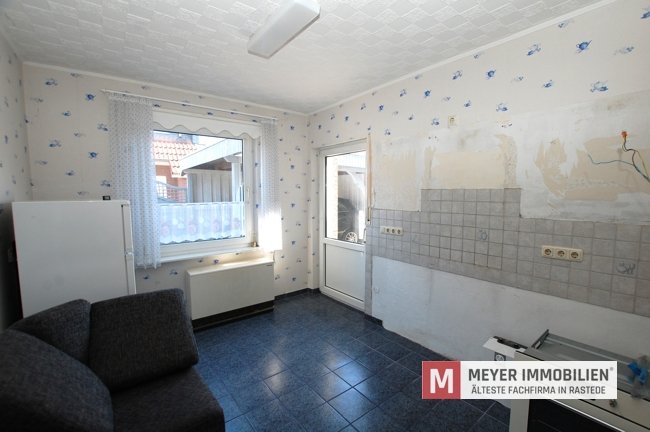 Interessantes Doppelhaus (2 WE) auf einem Traumgrundstück im Ortskern von Wiefelstede (Obj.-Nr.: 6499)