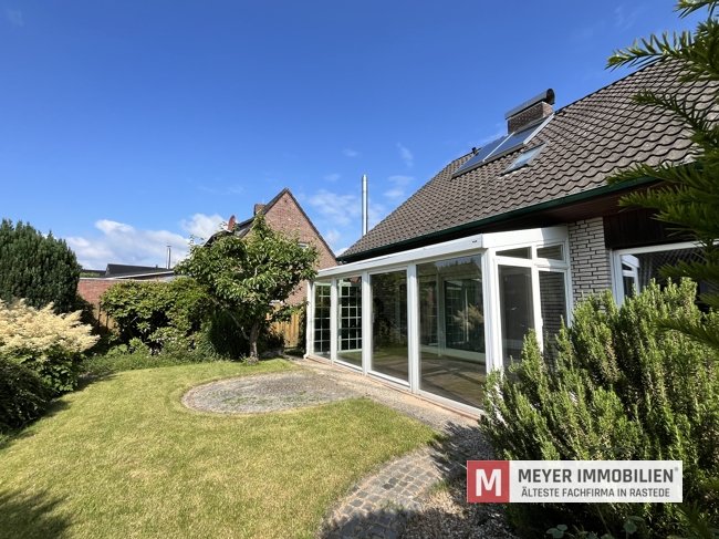 Zentral gelegenes EFH in Rastede auf einem Erbpachtgrundstück (Obj.-Nr. 6516)