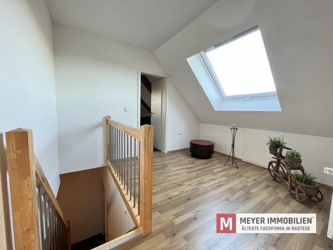 Naturliebhaber aufgepasst - Kernsaniertes Wohnhaus mit Doppelgarage am Ortsrand von Rastede (Obj.-Nr.: 6510)