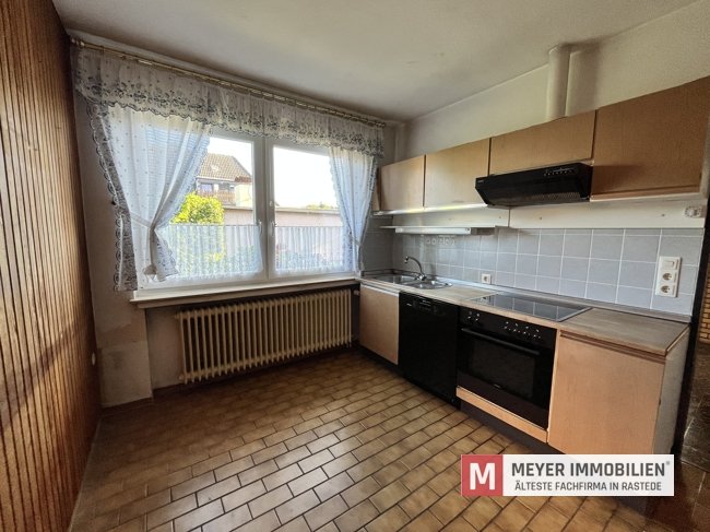 Wohnen auf einer Ebene – Bungalow mit herrlichem Garten und 3 Garagenstellplätzen (Obj.-Nr. 6540)