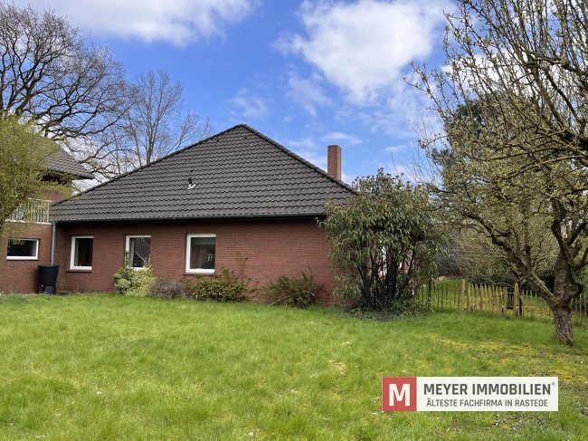 Bungalow mit Garagenanbau und sep. DG-Wohnung in Ofen zu verkaufen (Obj.-Nr.: 6491)