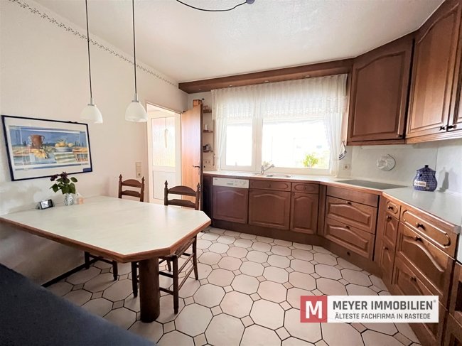 Bungalow mit Garagenanbau und sep. DG-Wohnung in Ofen zu verkaufen (Obj.-Nr.: 6491)