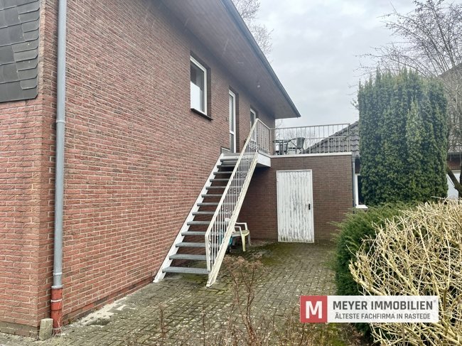 Bungalow mit Garagenanbau und sep. DG-Wohnung in Ofen zu verkaufen (Obj.-Nr.: 6491)