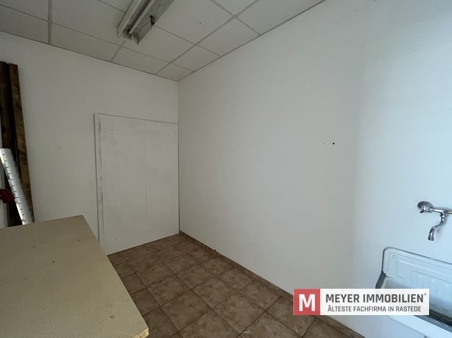 Büro- / Praxisfläche  in 1A Werbelage von Ofen (Obj.-Nr.: 6549)