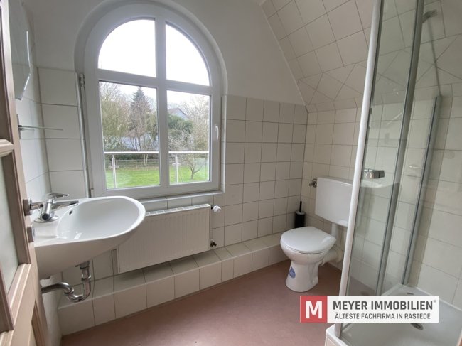 Praxisgebäude mit ELW in Rastede-Wahnbek zu vermieten (Obj.-Nr.: 6120)