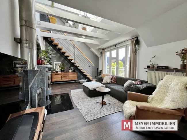 Jugendstil trifft Lifestyle - außergewöhnliche Dachgeschosswohnung in Toplage von Rastede (Obj.-Nr.: 6550)