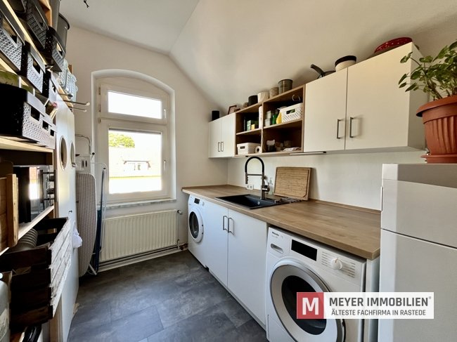 Jugendstil trifft Lifestyle - außergewöhnliche Dachgeschosswohnung in Toplage von Rastede (Obj.-Nr.: 6550)