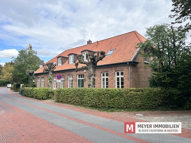 Repräsentative Verkaufsfläche mit historischem Ambiente in Rastede (Obj.-Nr.: 6552)