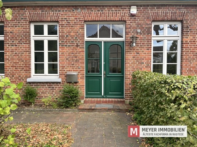 Repräsentative Verkaufsfläche mit historischem Ambiente in Rastede (Obj.-Nr.: 6552)