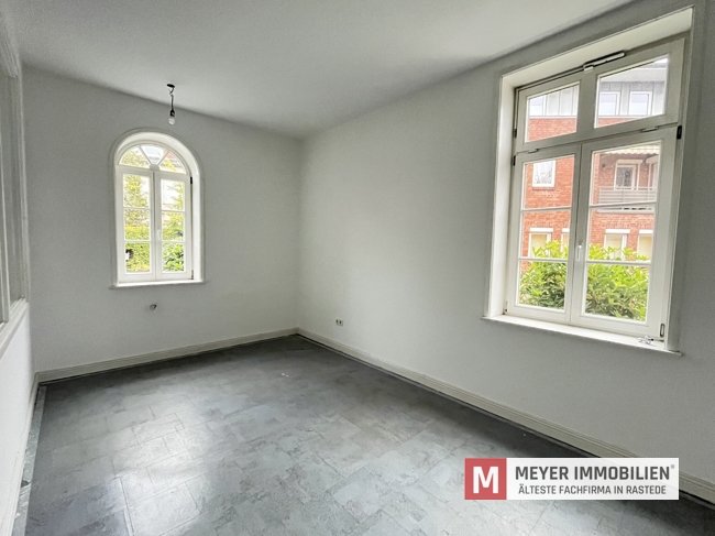 Repräsentative Verkaufsfläche mit historischem Ambiente in Rastede (Obj.-Nr.: 6552)