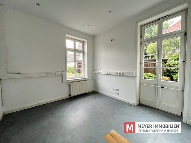 Repräsentative Verkaufsfläche mit historischem Ambiente in Rastede (Obj.-Nr.: 6552)