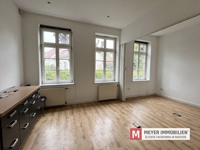 Repräsentative Verkaufsfläche mit historischem Ambiente in Rastede (Obj.-Nr.: 6552)