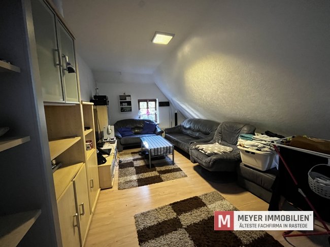 Resthof mit 4 Wohneinheiten auf 3,8 ha Grünland in idyllischer Lage von Salzendeich (Obj.-Nr.: 6449)