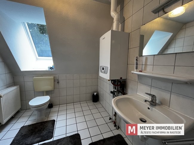 Resthof mit 4 Wohneinheiten auf 3,8 ha Grünland in idyllischer Lage von Salzendeich (Obj.-Nr.: 6449)