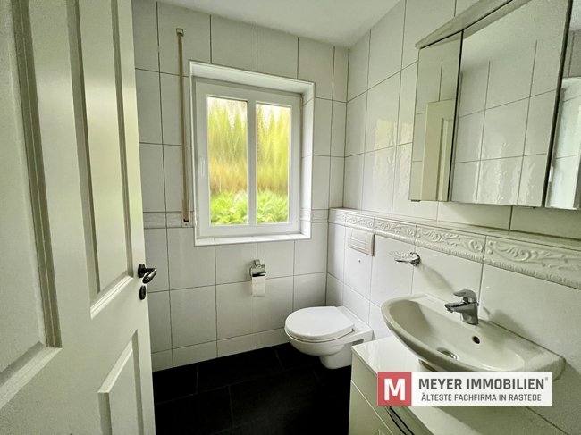 Moderne Neubauwohnung mit Garten in einem 5FH in Ortskernlage von Rastede (Obj.-Nr.: 6553)