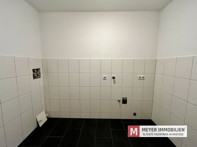 Moderne Neubauwohnung mit Garten in einem 5FH in Ortskernlage von Rastede (Obj.-Nr.: 6553)