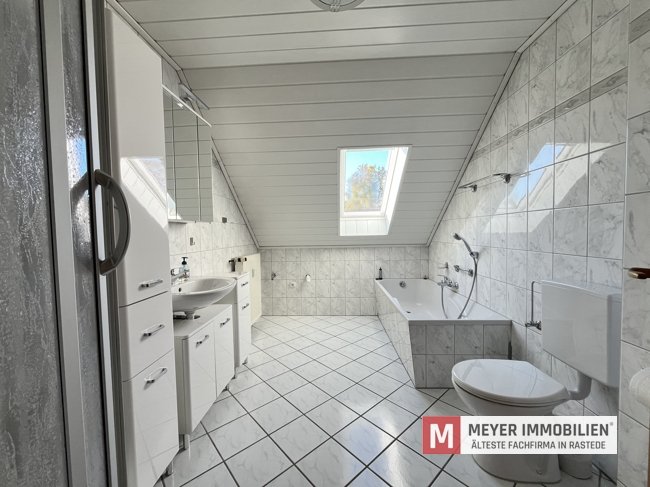 Helle DG Wohnung in ruhiger Lage in Altmoorhausen (Objekt-Nr.: 6555)