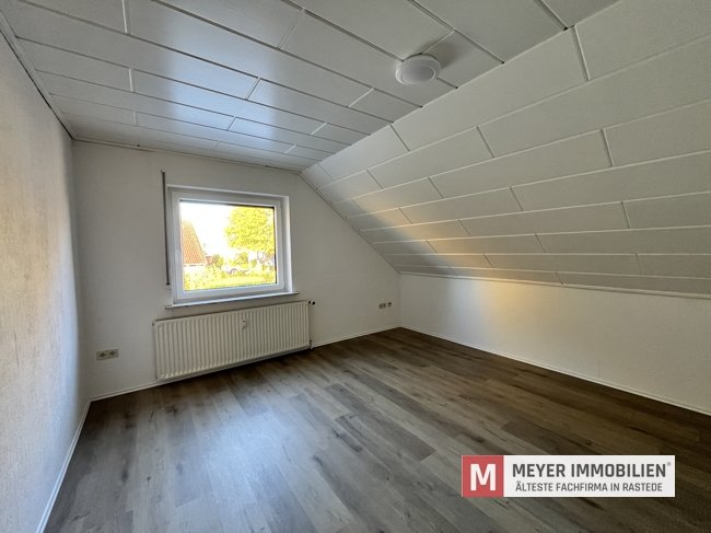 Helle DG Wohnung in ruhiger Lage in Altmoorhausen (Objekt-Nr.: 6555)
