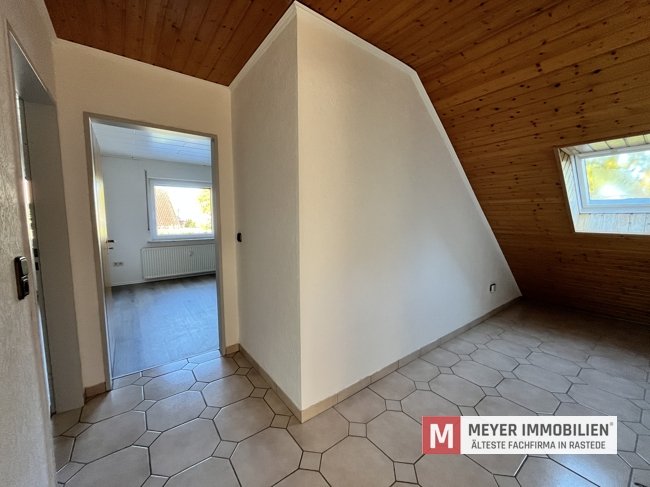 Helle DG Wohnung in ruhiger Lage in Altmoorhausen (Objekt-Nr.: 6555)