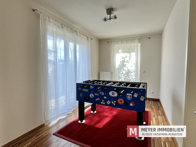 Stadtvilla in Rastede auf Erbpachtgrundstück mit Dachterrasse, Sauna & KfW40-Standard (Obj.-Nr. 6538