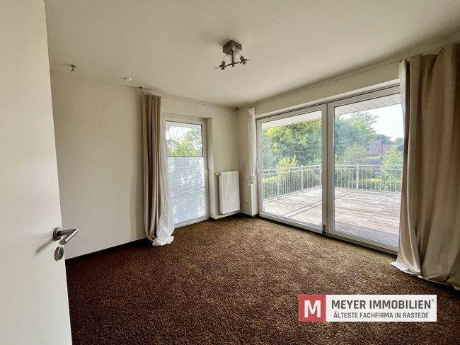 Stadtvilla in Rastede auf Erbpachtgrundstück mit Dachterrasse, Sauna & KfW40-Standard (Obj.-Nr. 6538