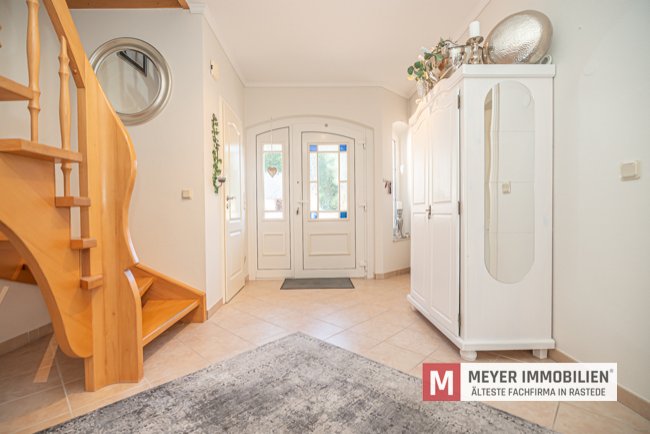 Individuelle Gewerbefläche + Einfamilienhaus direkt in Jaderberg (Obj.-Nr. 6537)