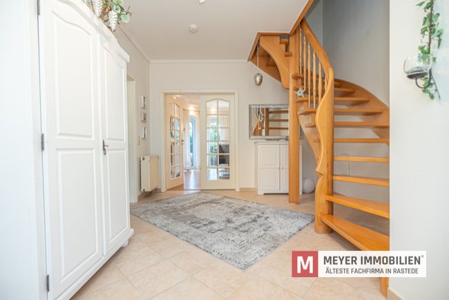 Individuelle Gewerbefläche + Einfamilienhaus direkt in Jaderberg (Obj.-Nr. 6537)