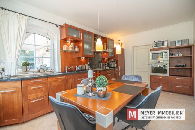 Individuelle Gewerbefläche + Einfamilienhaus direkt in Jaderberg (Obj.-Nr. 6537)