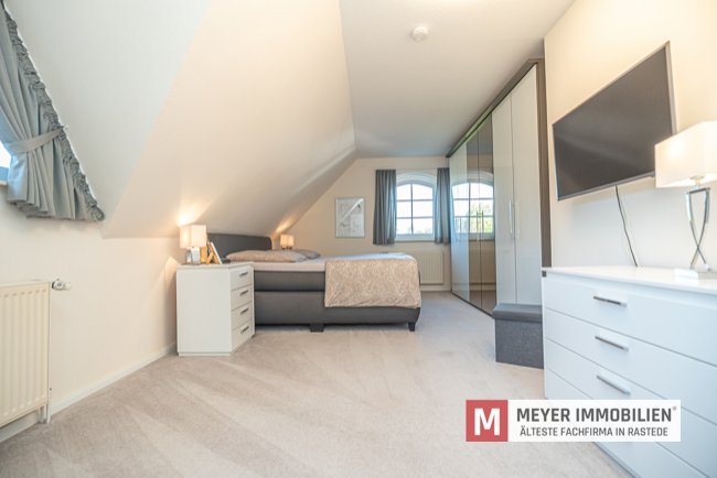 Individuelle Gewerbefläche + Einfamilienhaus direkt in Jaderberg (Obj.-Nr. 6537)