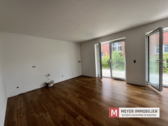 Lichtdurchflutete & neuwertige Erdgeschosswohnung in Hahn-Lehmden (Obj.-Nr.: 6558)