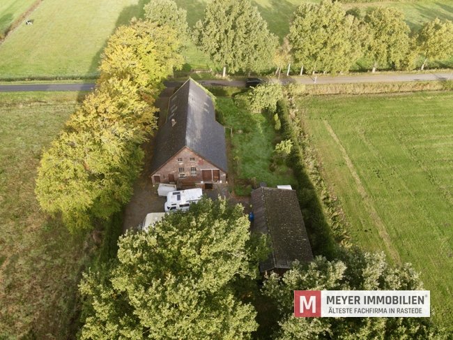 Ländliches Wohnhaus für Natur- und Tierfreunde – mit Scheune und großem Grundstück (Obj.-Nr. 6541)