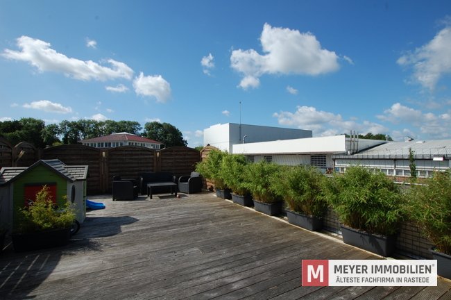 DG-Wohnung mit großer Dachterrasse und Garage im Ortskern von Wiefelstede (Objekt-Nr.: 5980)