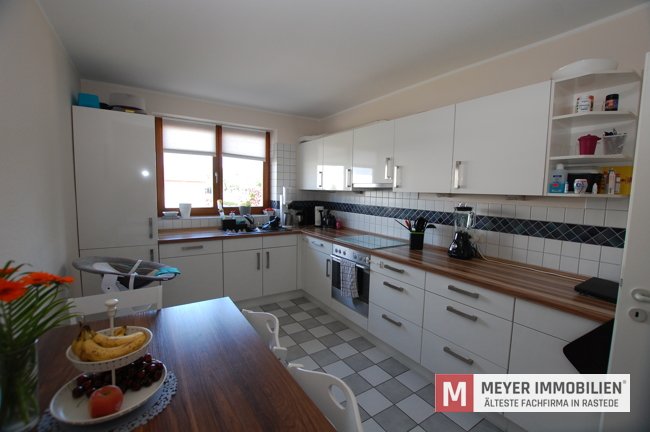 DG-Wohnung mit großer Dachterrasse und Garage im Ortskern von Wiefelstede (Objekt-Nr.: 5980)