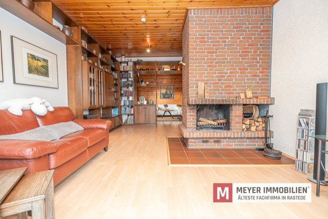 Großzügiges Einfamilienhaus im Stadtvillastil mit ausgebautem Dachgeschoss (Obj.-Nr. 6560)