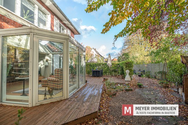 Großzügiges Einfamilienhaus im Stadtvillastil mit ausgebautem Dachgeschoss (Obj.-Nr. 6560)