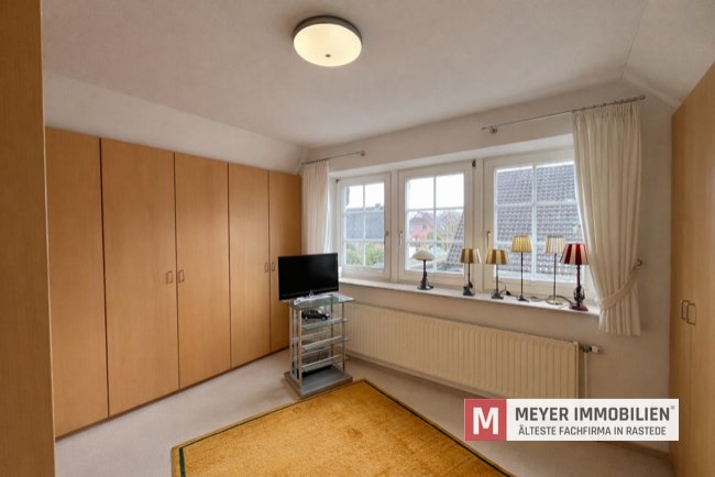 Ein Zuhause mit besonderer Atmosphäre. Erstklassiges Fachwerkhaus mit Wintergarten in Rastede (Obj.-Nr. 6597)