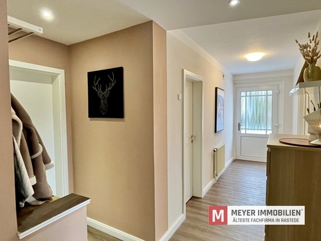 Moderne Erdgeschosswohnung mit Garten und Carport im Herzen von Rastede (Obj.-Nr. 6592)