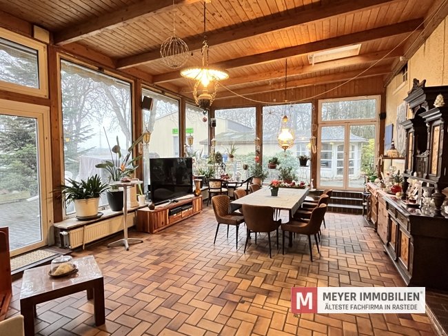 Wohn- und Gewerbeensemble mit Halle und Mieterträgen auf großem Grundstück (Obj.-Nr. 6559)