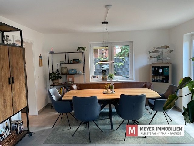 Neuwertiges EFH in zentraler Ortslage von Wiefelstede! (Objekt-Nr.: 6121)