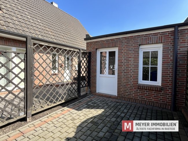 Moderne DHH mit Terrasse im Ortskern von Rastede (Obj.-Nr. 6614)