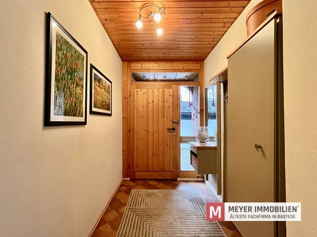 Helles Architektenhaus auf ruhigem Hintergrundstück in OL-Dietrichsfeld (Obj.-Nr. 6616)