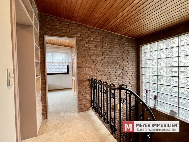 Helles Architektenhaus auf ruhigem Hintergrundstück in OL-Dietrichsfeld (Obj.-Nr. 6616)