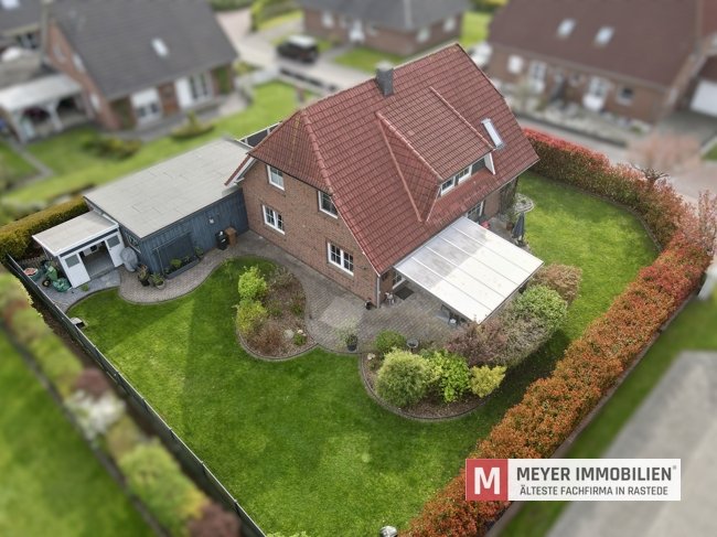 Modernes und geräumiges Einfamilienhaus in Jaderberg (Obj.-Nr.: 6617)