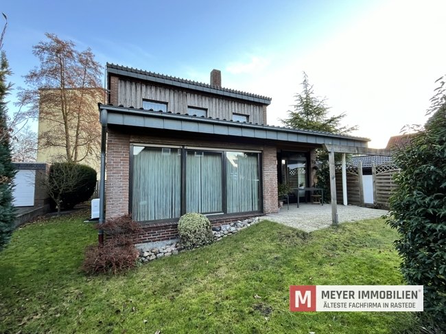 Solides Einfamilienhaus mit Wärmepumpe Keller und Garage in OL-Dietrichsfeld (Obj.-Nr. 6625)