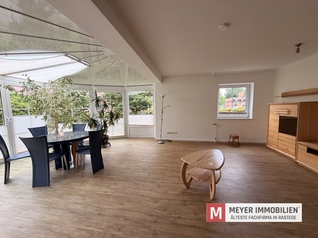 Gepflegtes Wohnhaus mit vermietetem Dachgeschoss in Petersfehn (Objekt-Nr.: 6638)