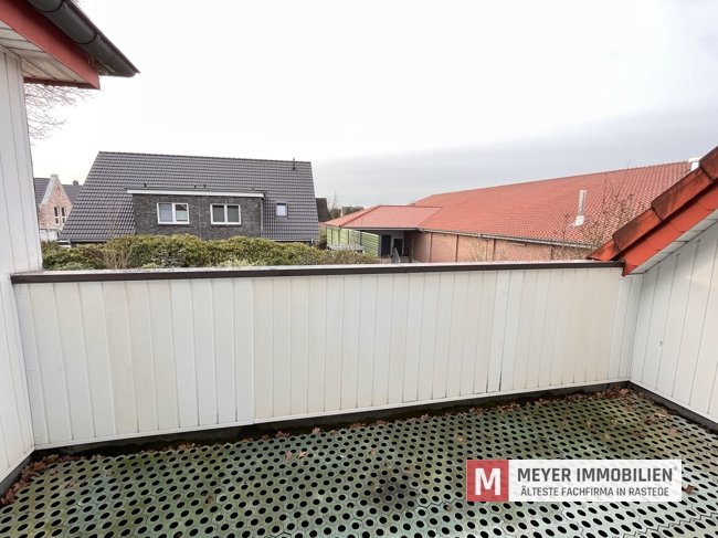 Gepflegtes Wohnhaus mit vermietetem Dachgeschoss in Petersfehn (Objekt-Nr.: 6638)