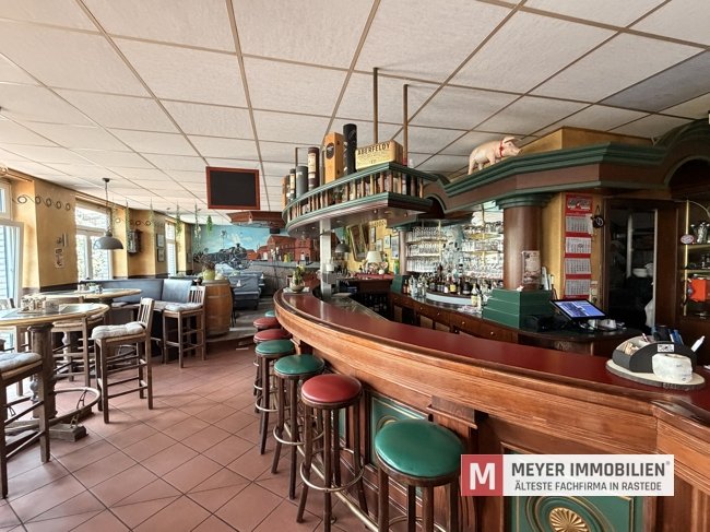 Zentrale gelegenes Wohn- und Geschäftshaus mit Restaurant und 3 Wohneinheiten in Rastede (Obj. Nr. 6604)